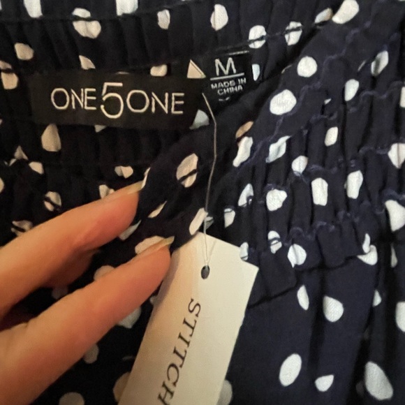 Lightweight elastic waist flowy polka dot pants - Picture 3 of 4